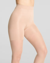SPANXshapeâ„¢ Mid-Thigh Sheers | S2